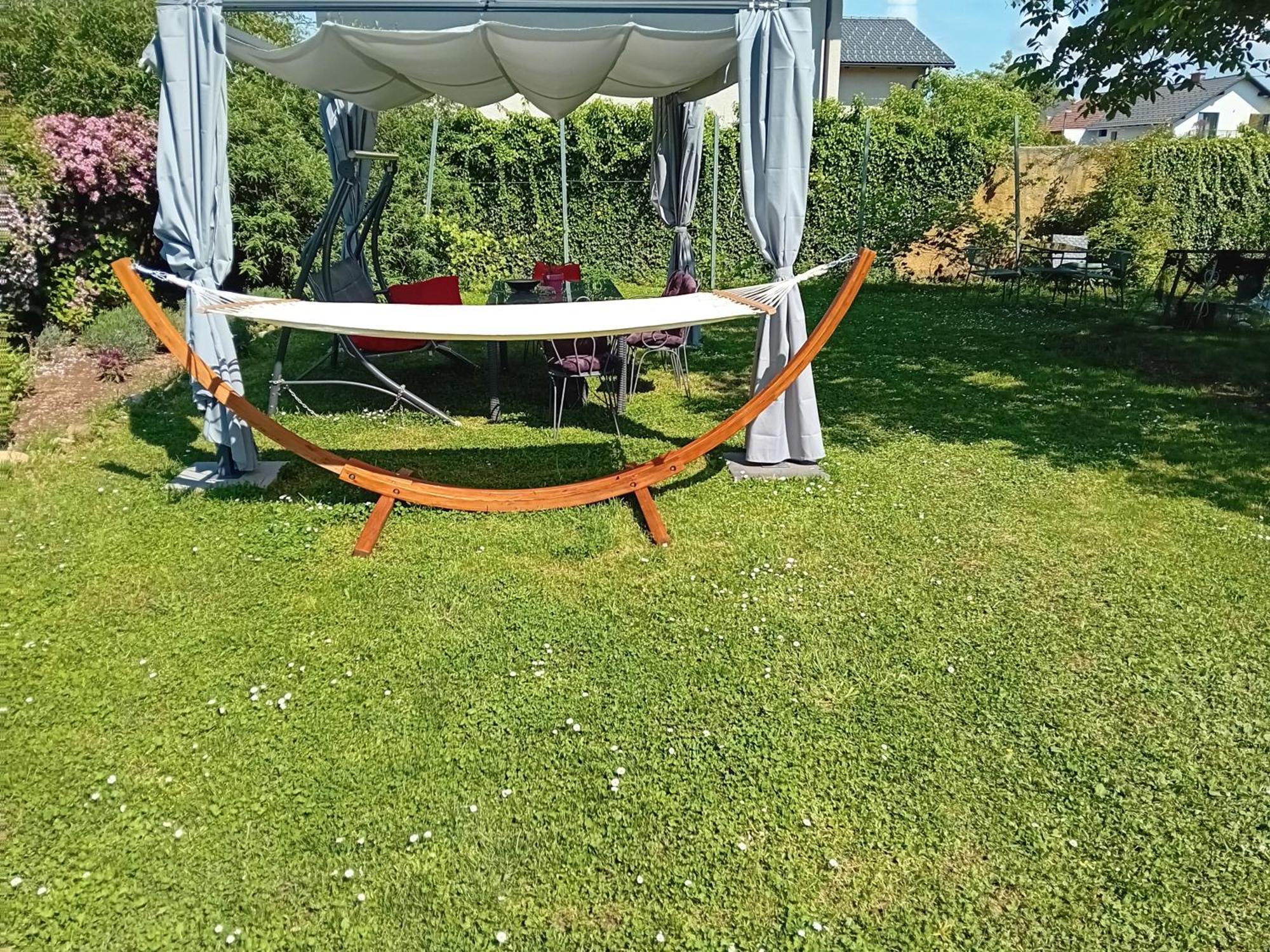Camping Under The Walnut In Your Own Tent On A Shared Lot And Shared Bathroom Laibach Exterior foto