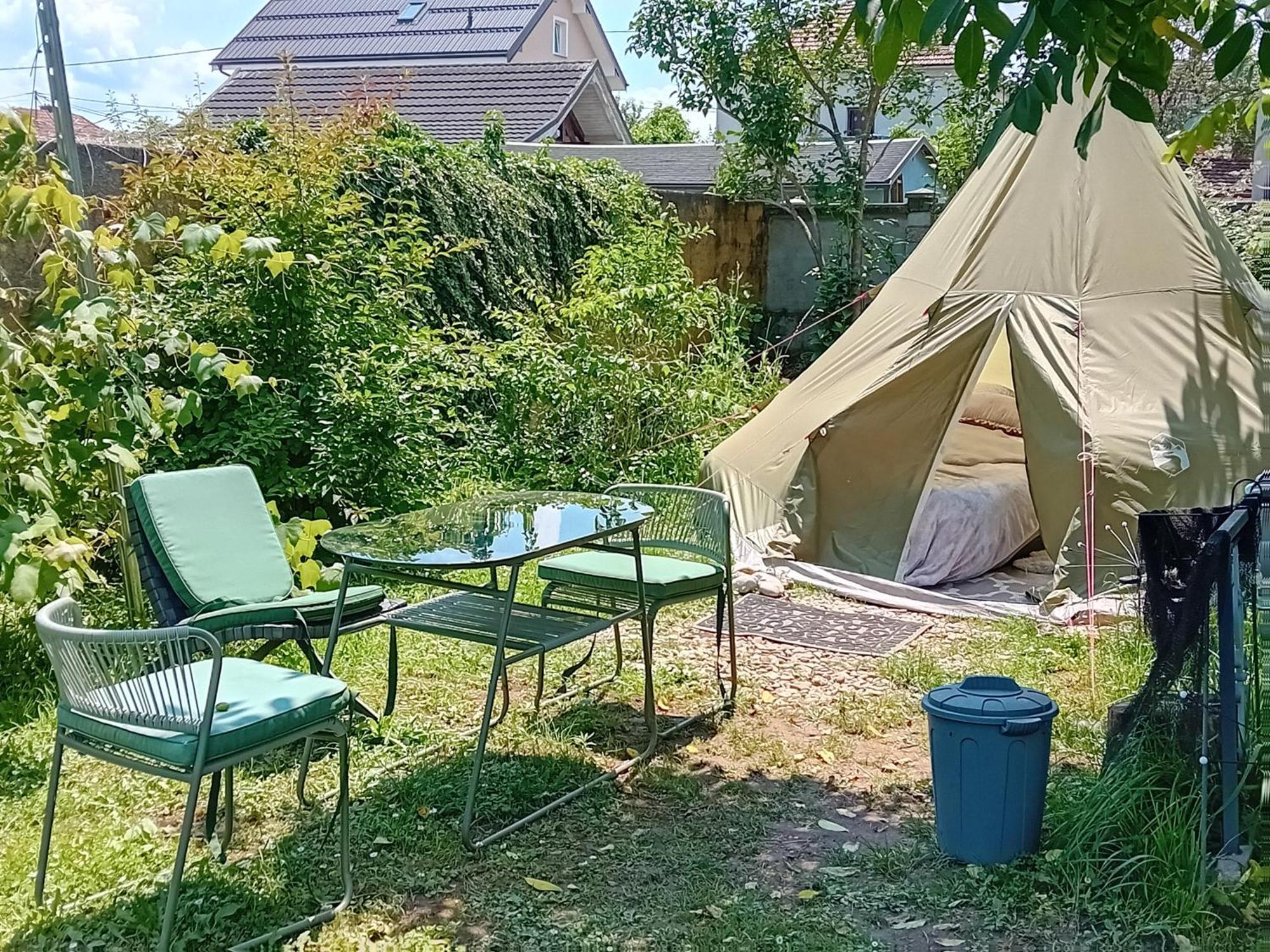 Camping Under The Walnut In Your Own Tent On A Shared Lot And Shared Bathroom Laibach Exterior foto